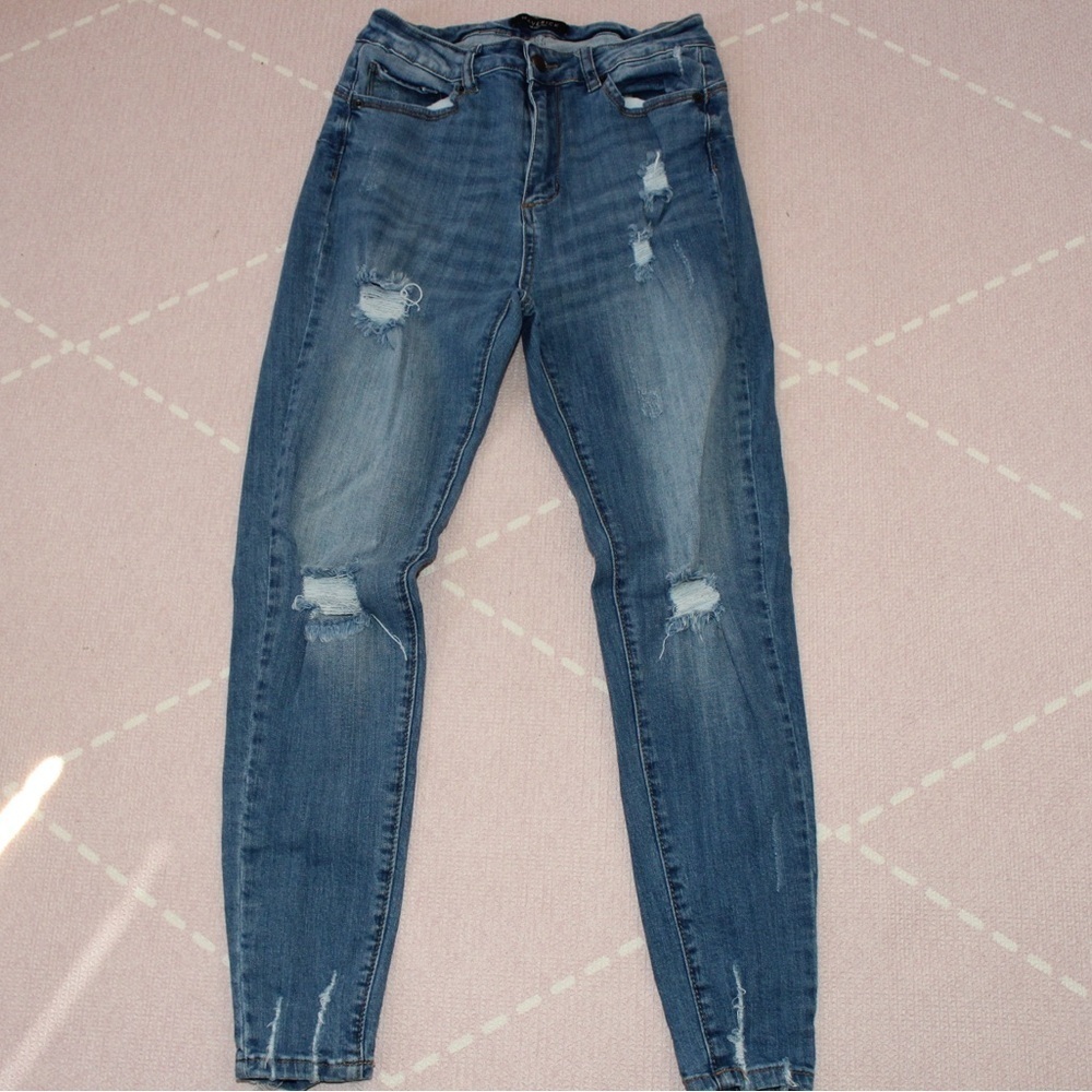 Maverick The Collection Women’s Jeans Size 5/27 Ripped Trendy